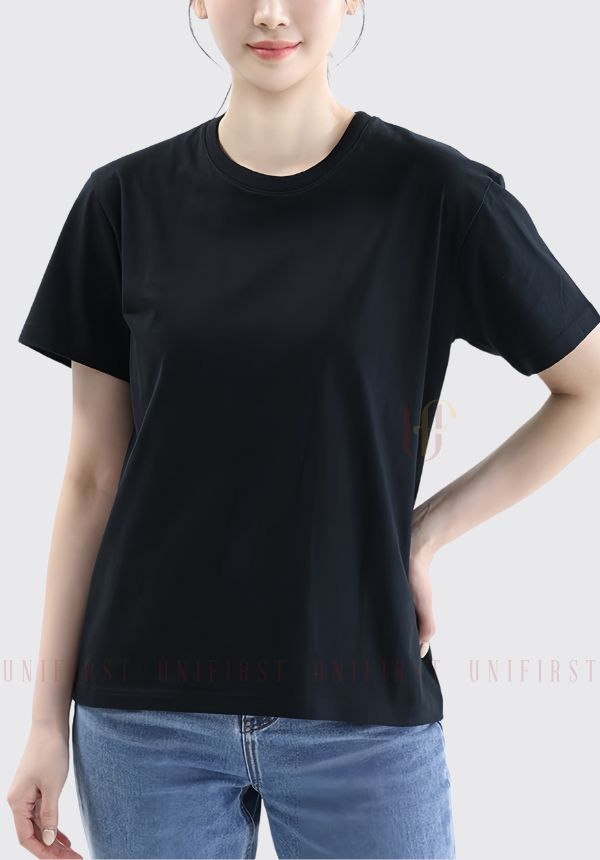 Mẫu áo thun cổ tròn màu đen cho nữ