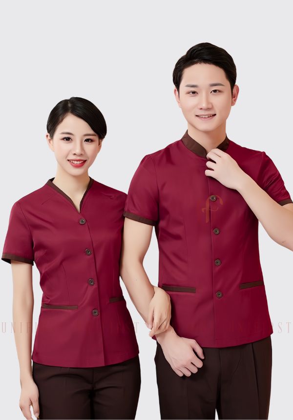 Đồng phục buồng phòng màu đỏ đô