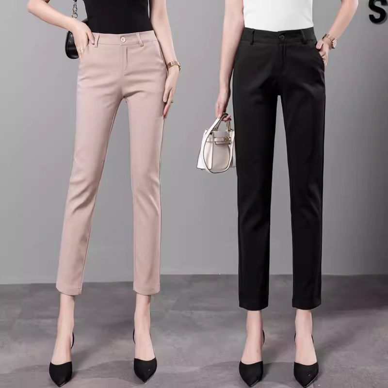 Quần tây nữ là item quen thuộc của các quý cô